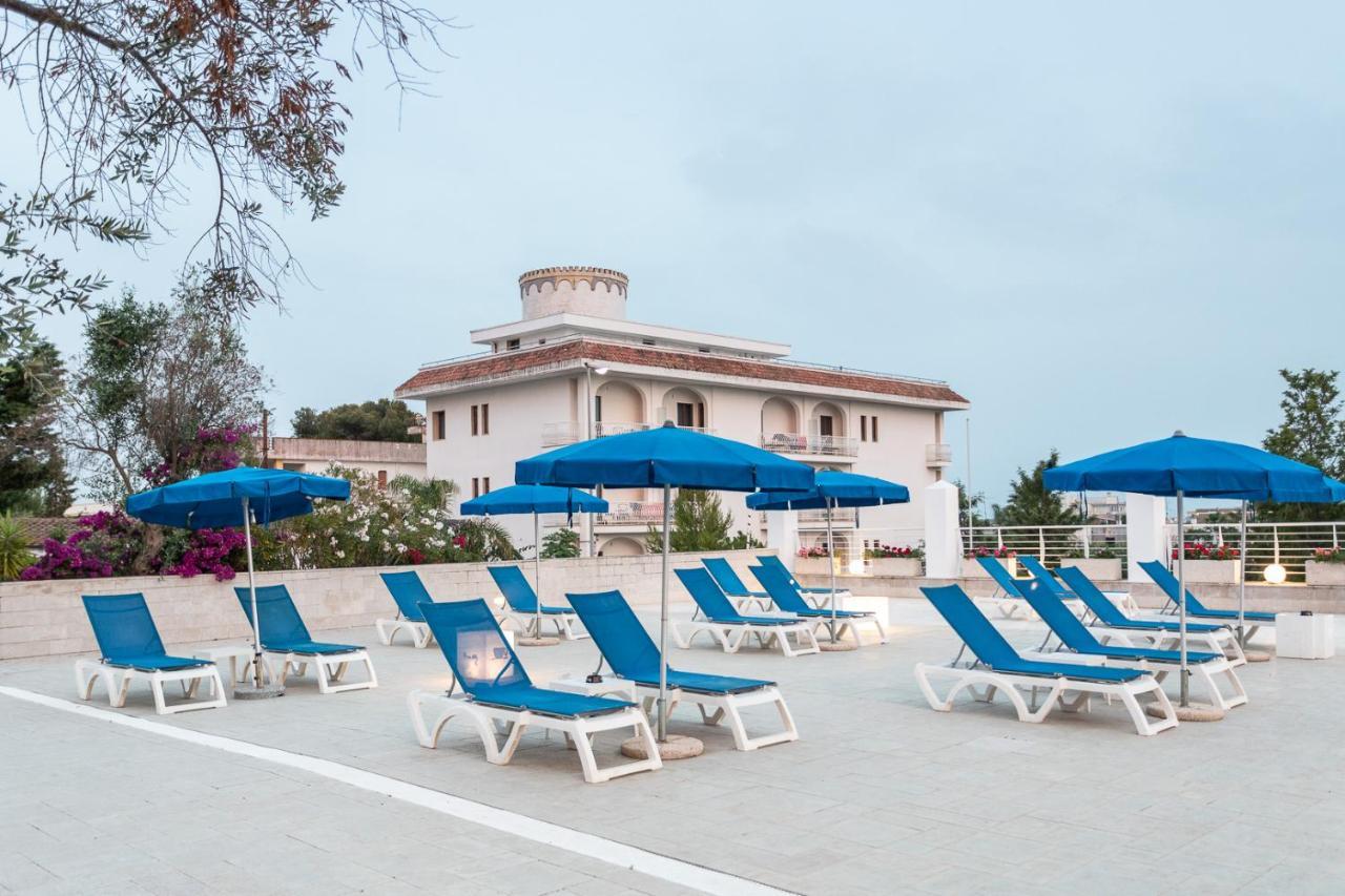 פורטו צ'זראו Club Azzurro Hotel & Resort מראה חיצוני תמונה