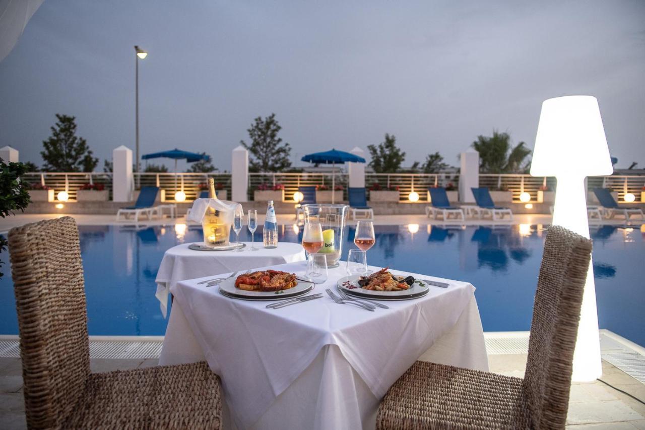 פורטו צ'זראו Club Azzurro Hotel & Resort מראה חיצוני תמונה
