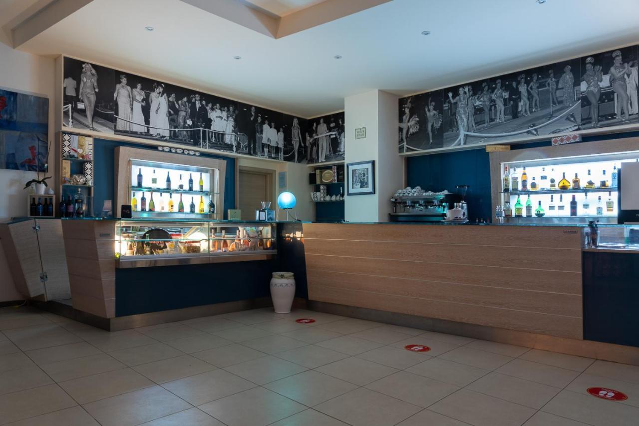 פורטו צ'זראו Club Azzurro Hotel & Resort מראה חיצוני תמונה